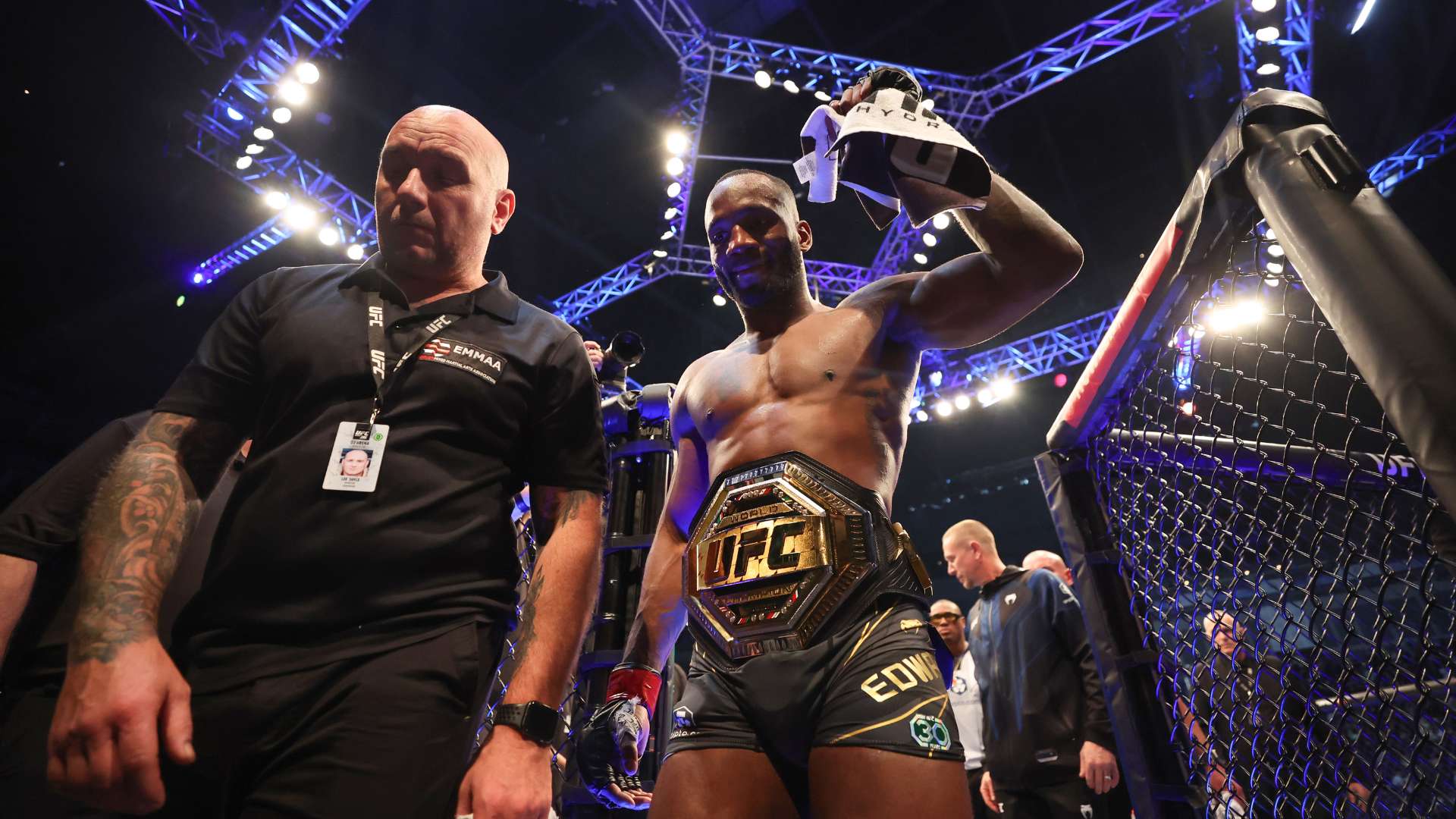 这一决定同 这一决定同